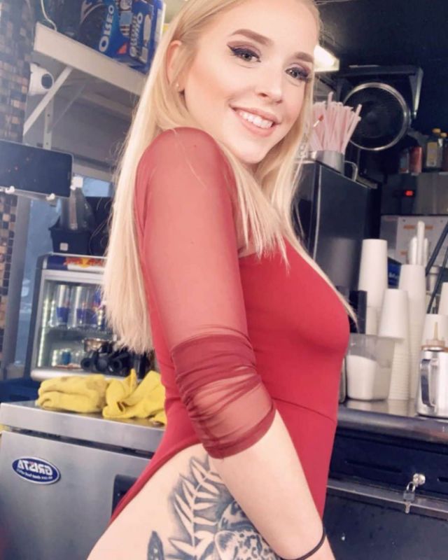 Awesome sexpresso Ava Monroe